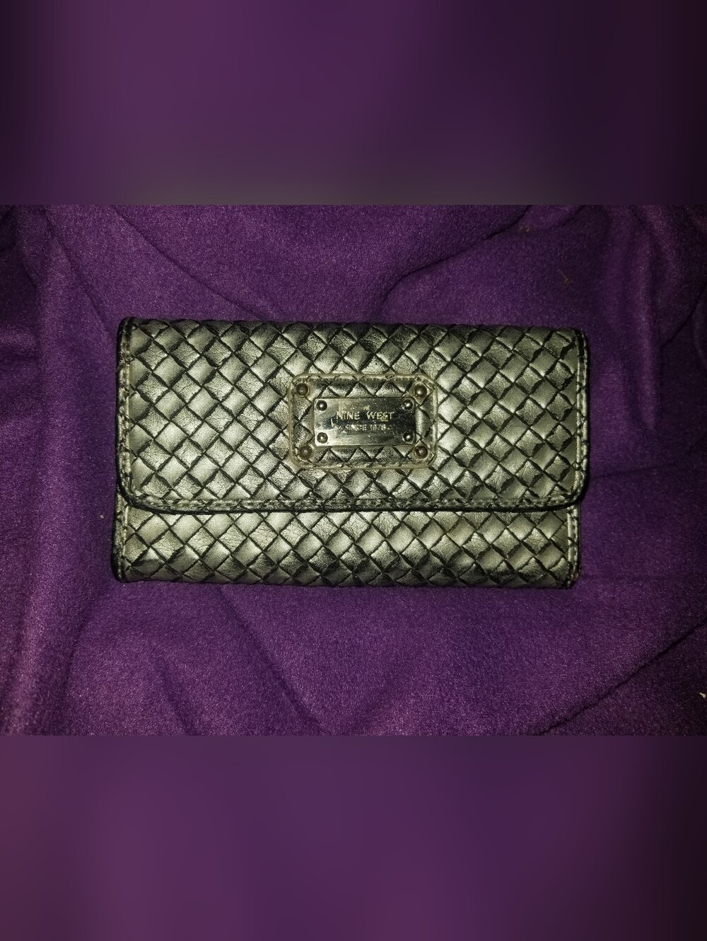 Women's Nine West Silver Toned Faux-Leather Woven Basket Pattern Trifold Wallet 